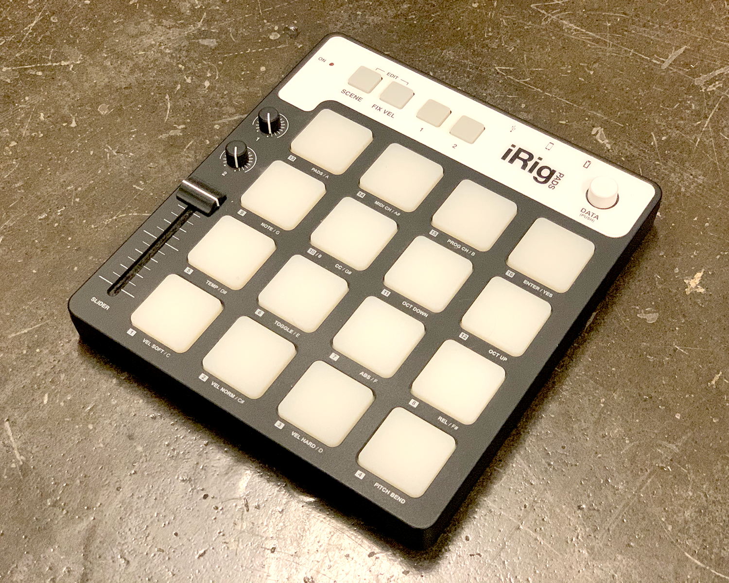IK Multimedia iRig Pads – Found Sound
