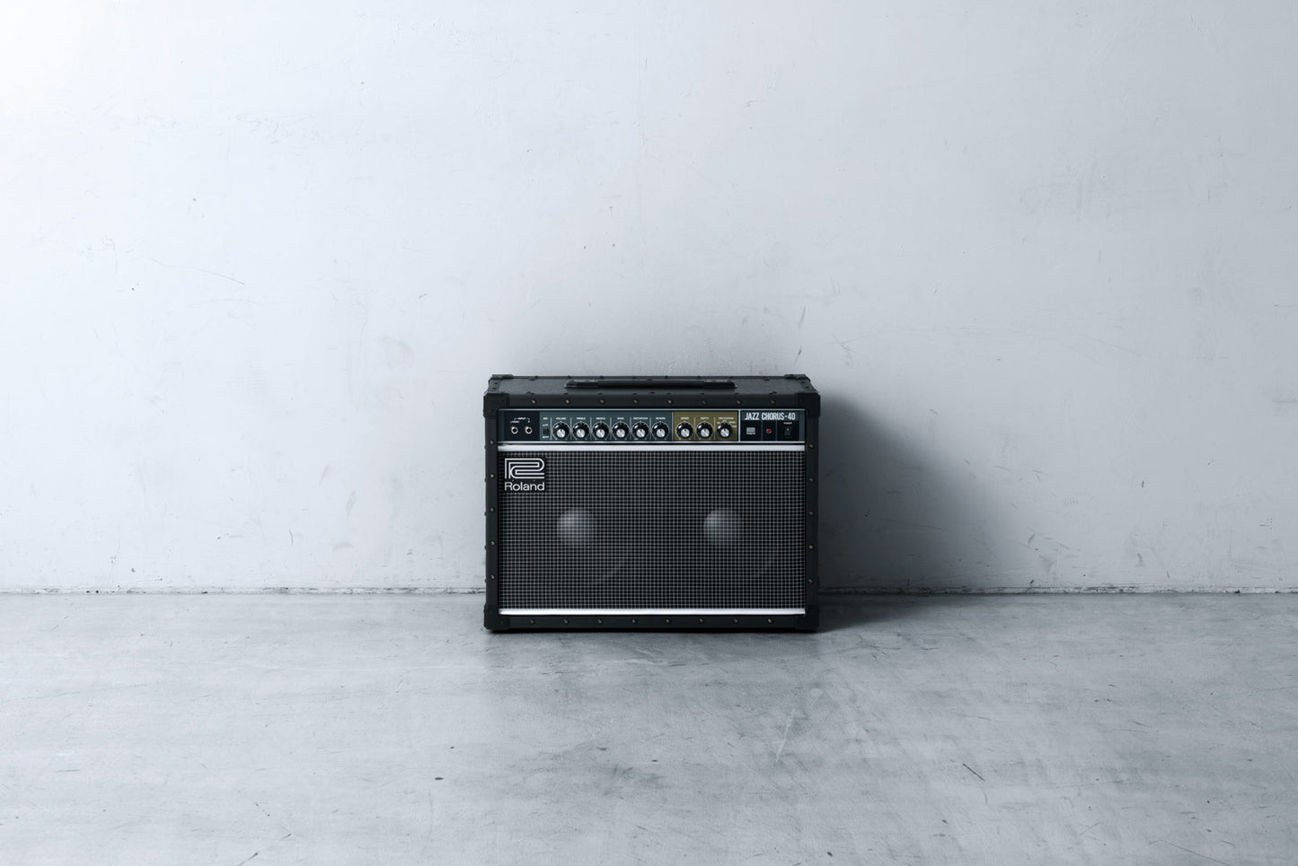 Roland JC-40 Jazz Chorus 40 Watt Twin Speaker Guitar Amplifier